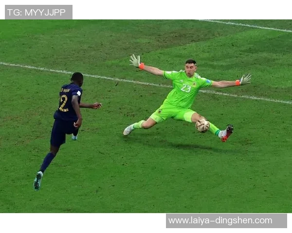 足球明星过人技巧集锦视频展现精彩瞬间与绝妙技艺